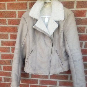 Hollister pho fur sheep skin jacket